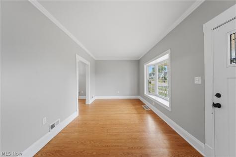 4423 Russell Avenue Parma OH 44134