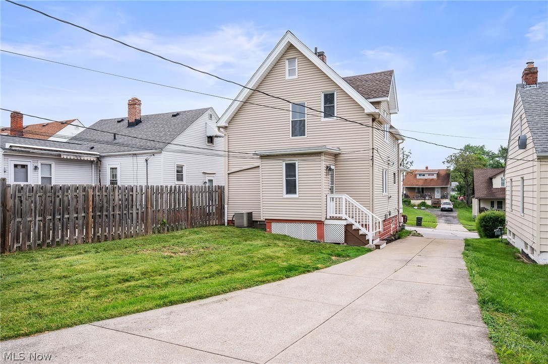4423 Russell Avenue Parma OH 44134