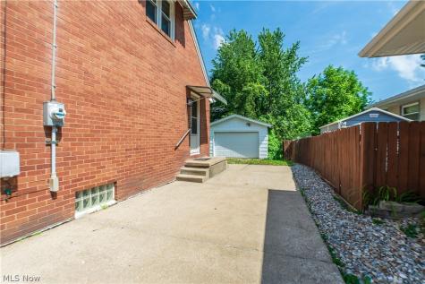 1703 41st Street NW Canton OH 44709