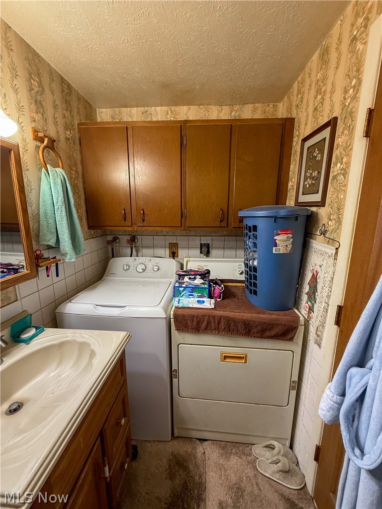 519 Case Avenue Elyria OH 44035