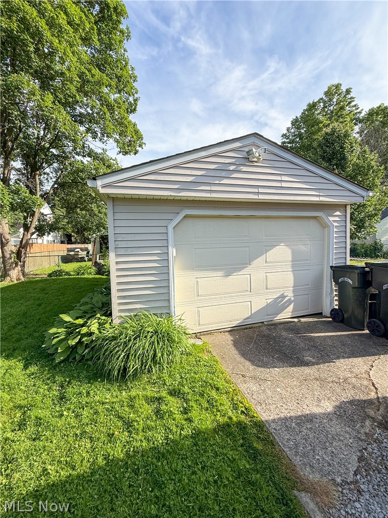 519 Case Avenue Elyria OH 44035