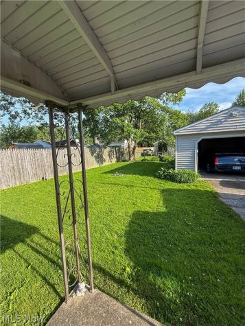 519 Case Avenue Elyria OH 44035