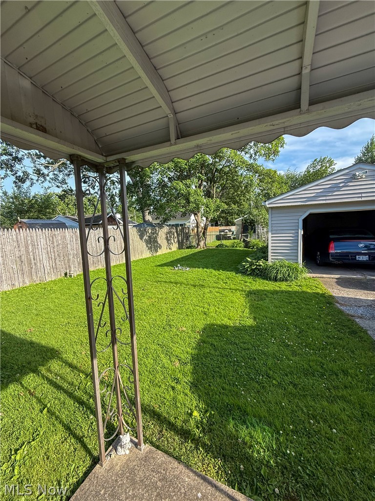 519 Case Avenue Elyria OH 44035