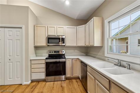 4258 Reserve Way Avon OH 44011