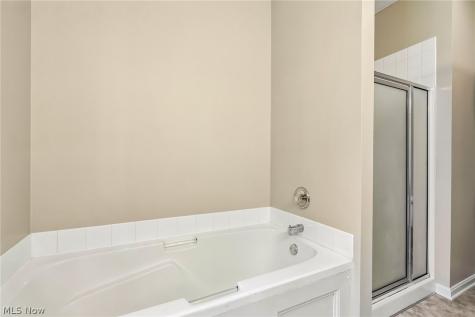 4258 Reserve Way Avon OH 44011
