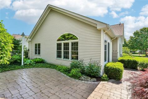 4258 Reserve Way Avon OH 44011