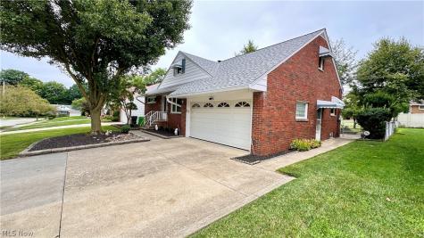 1787 E 227th Street Euclid OH 44117