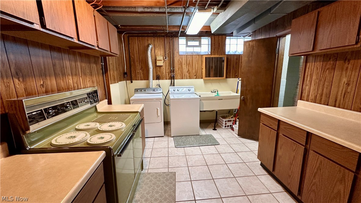 1787 E 227th Street Euclid OH 44117