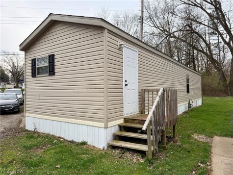 2606 Lincoln Way W Massillon OH 44647