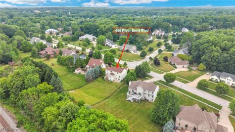 690 River Bend Boulevard Kent OH 44240