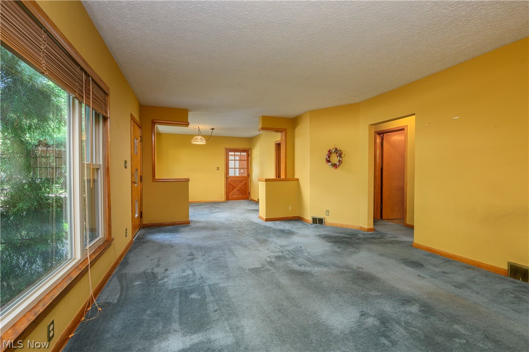 2035 Thornhill Drive Akron OH 44313