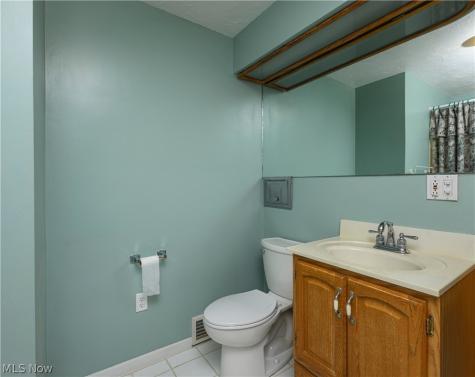 2035 Thornhill Drive Akron OH 44313