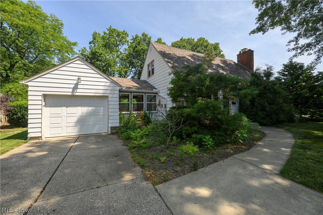 2035 Thornhill Drive Akron OH 44313