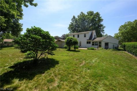 2035 Thornhill Drive Akron OH 44313