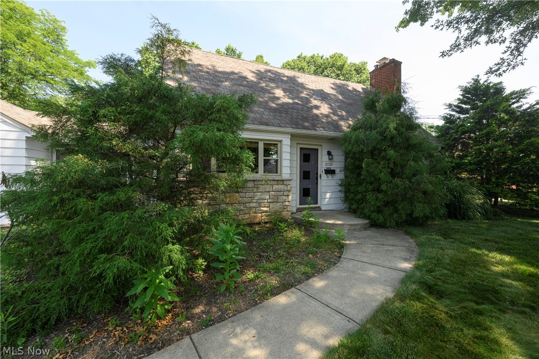 2035 Thornhill Drive Akron OH 44313