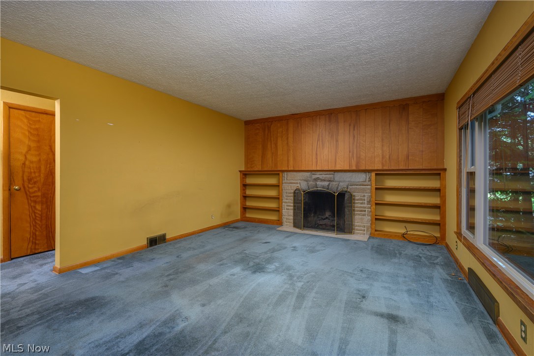 2035 Thornhill Drive Akron OH 44313
