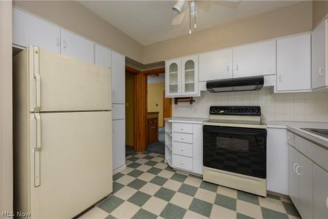 2035 Thornhill Drive Akron OH 44313