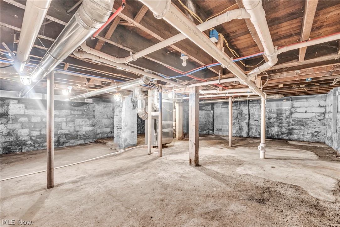 1803 Brevier Avenue Cleveland OH 44113