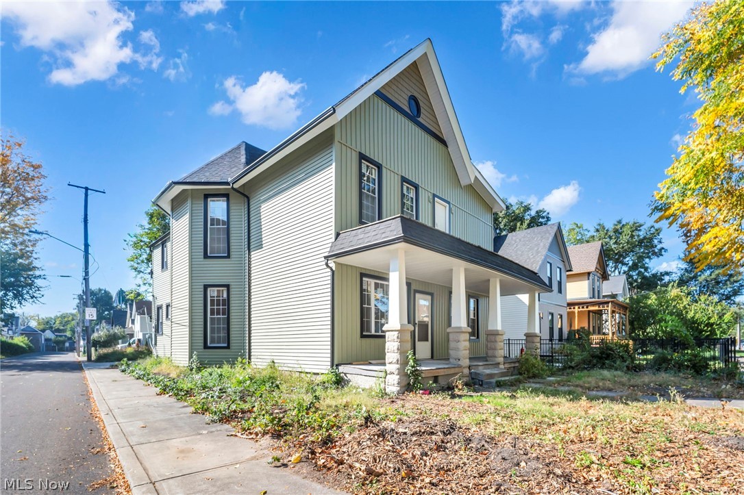 1803 Brevier Avenue Cleveland OH 44113