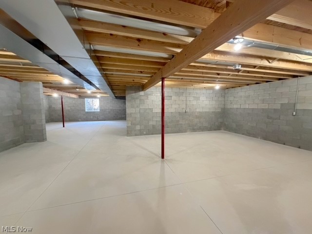136 S Chestnut Street Gnadenhutten OH 44629