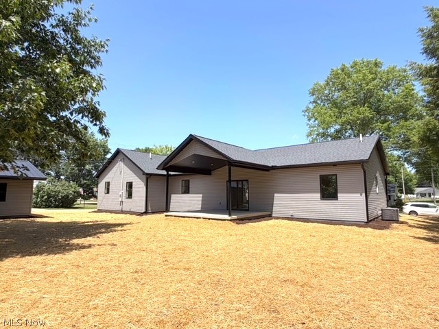 136 S Chestnut Street Gnadenhutten OH 44629