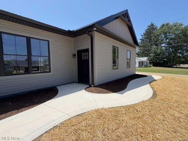 136 S Chestnut Street Gnadenhutten OH 44629