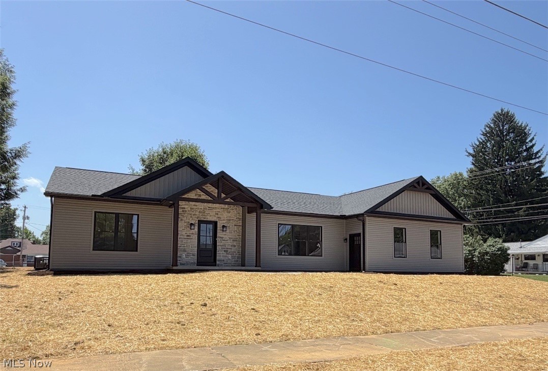 136 S Chestnut Street Gnadenhutten OH 44629