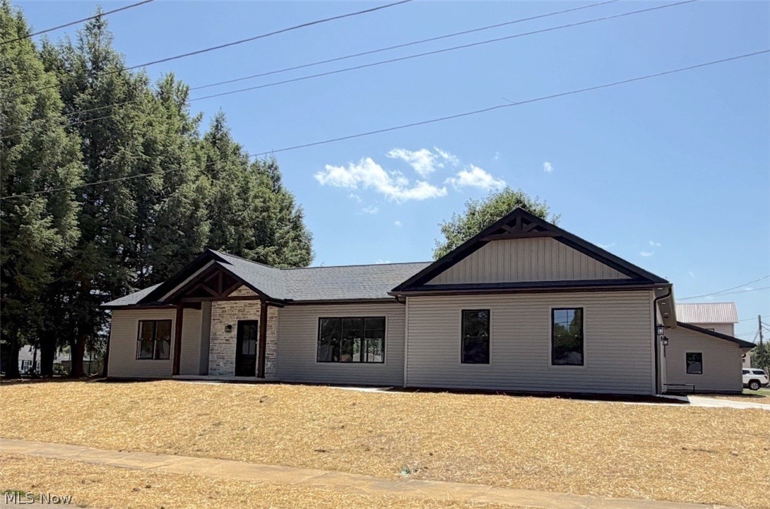 136 S Chestnut Street Gnadenhutten OH 44629