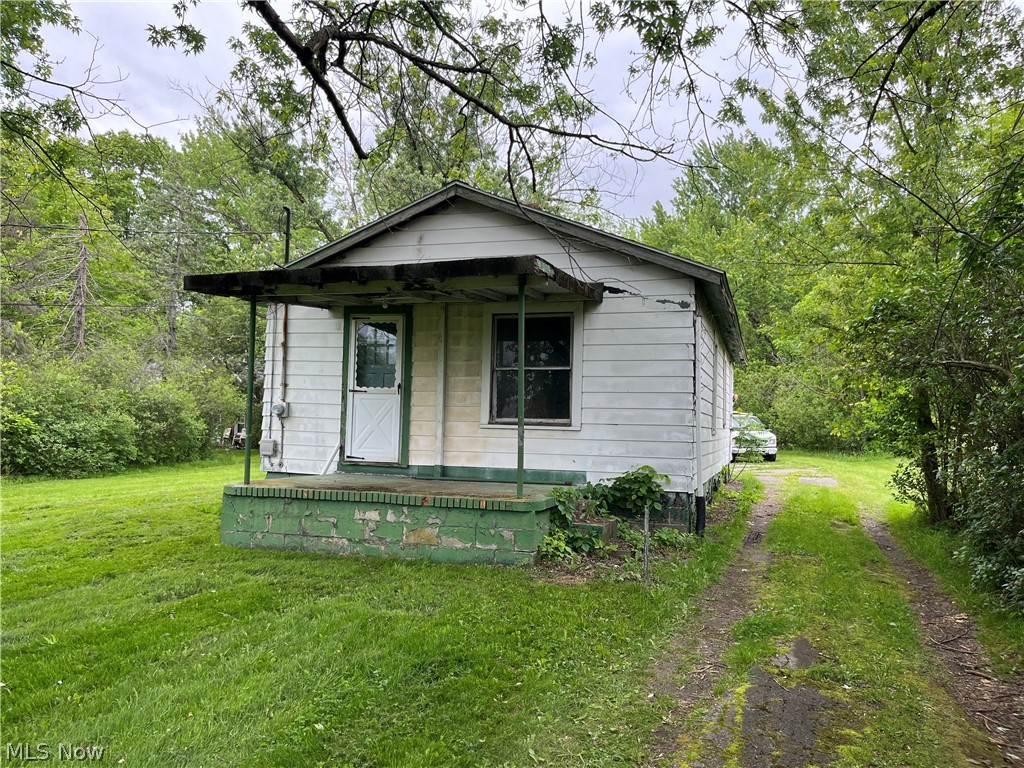 2513 Salt Springs Road Mcdonald OH 44437