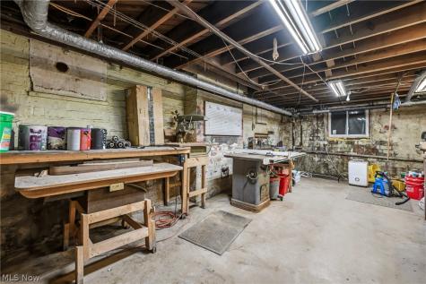2318 Selma Avenue Youngstown OH 44504