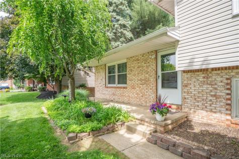 7819 Aramis Street NW Massillon OH 44646
