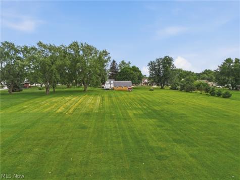 2191 Mount Pleasant Street NE North Canton OH 44721