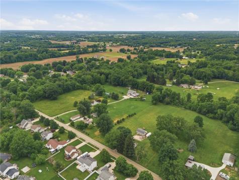 2191 Mount Pleasant Street NE North Canton OH 44721