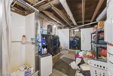 2191 Mount Pleasant Street NE North Canton OH 44721