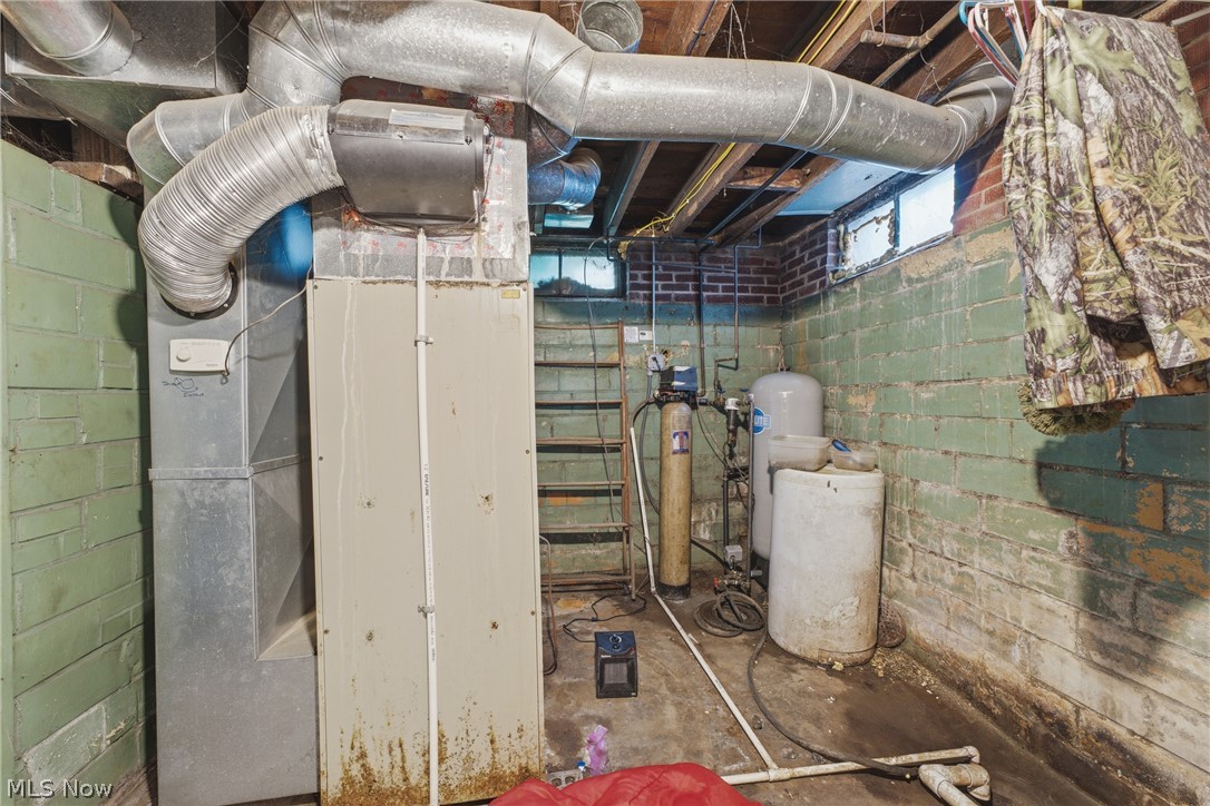2191 Mount Pleasant Street NE North Canton OH 44721