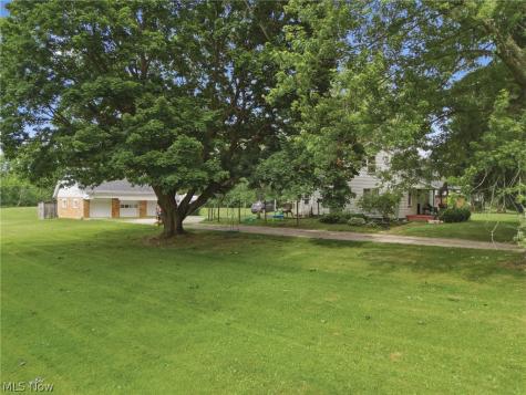 2191 Mount Pleasant Street NE North Canton OH 44721