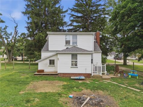 2191 Mount Pleasant Street NE North Canton OH 44721