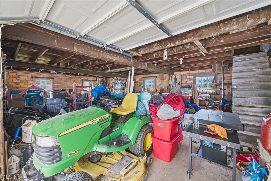 2191 Mount Pleasant Street NE North Canton OH 44721
