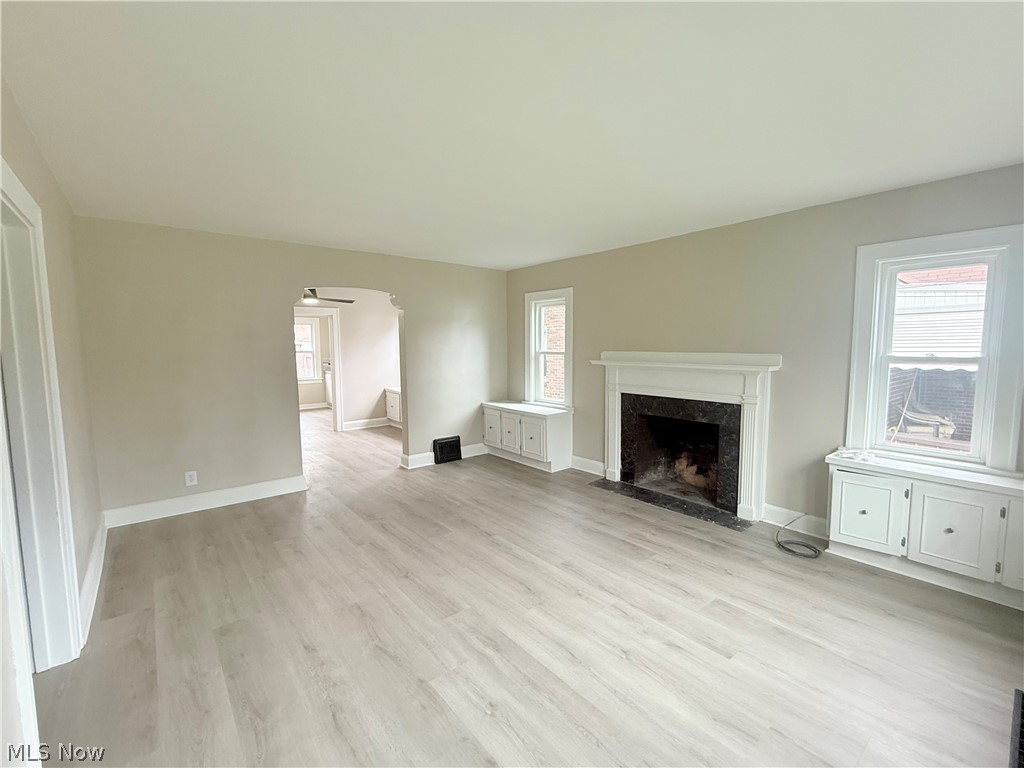138 Roslyn Youngstown OH 44505