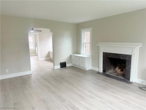 138 Roslyn Youngstown OH 44505