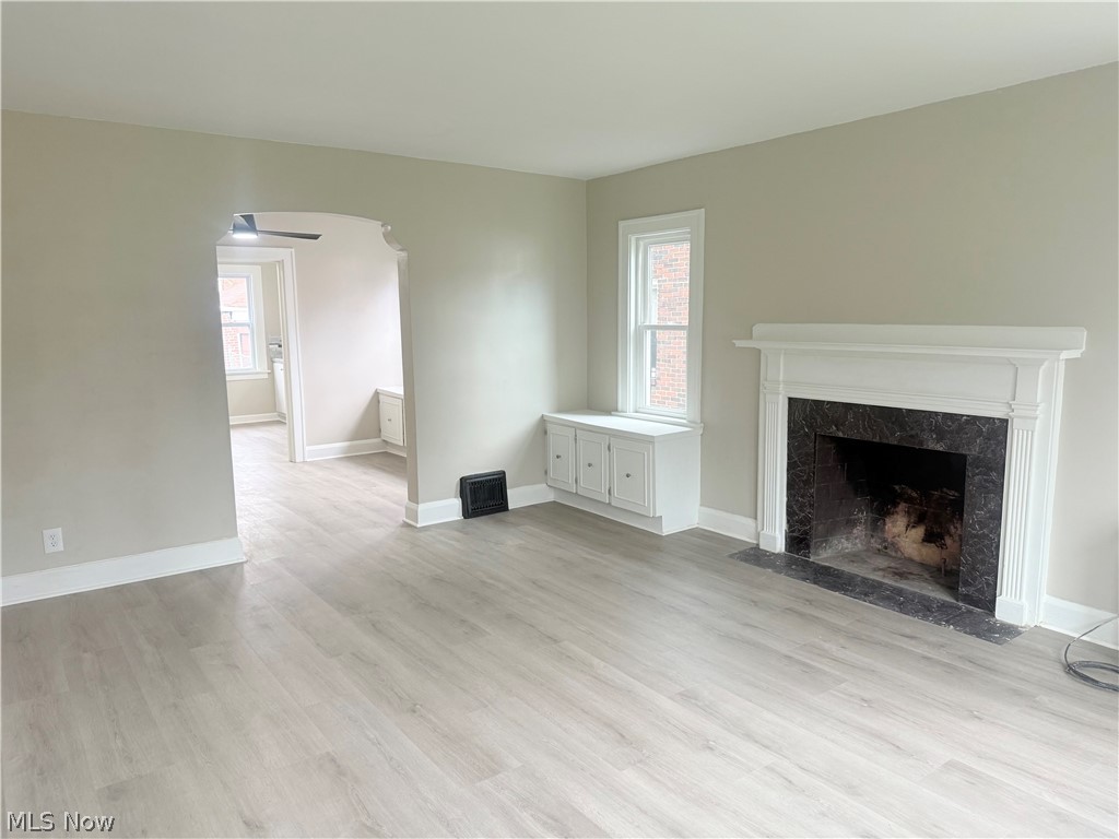 138 Roslyn Youngstown OH 44505