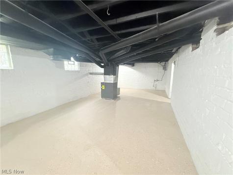 138 Roslyn Youngstown OH 44505