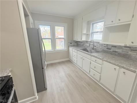 138 Roslyn Youngstown OH 44505