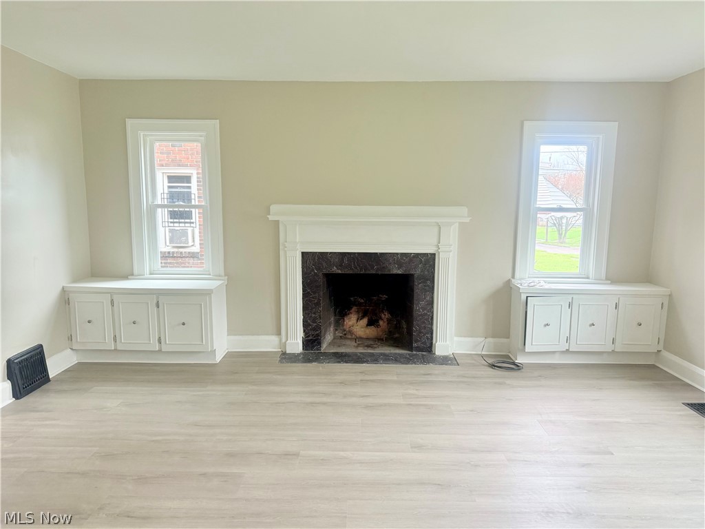 138 Roslyn Youngstown OH 44505