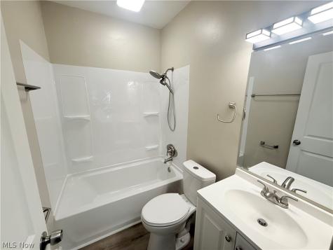 138 Roslyn Youngstown OH 44505