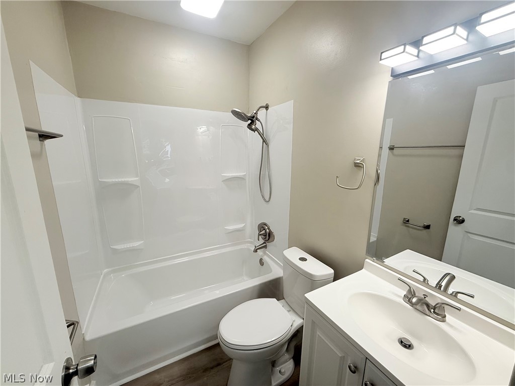 138 Roslyn Youngstown OH 44505