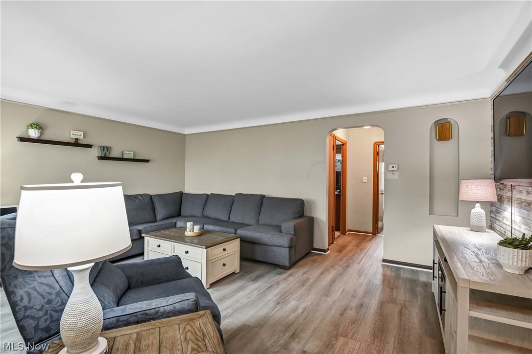 8204 Ivandale Drive Parma OH 44129