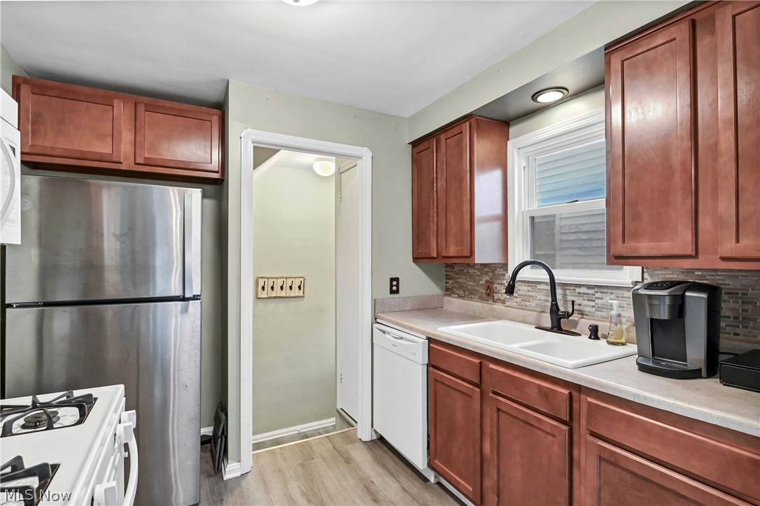 8204 Ivandale Drive Parma OH 44129