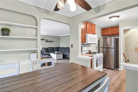 8204 Ivandale Drive Parma OH 44129