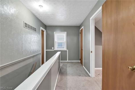 8204 Ivandale Drive Parma OH 44129